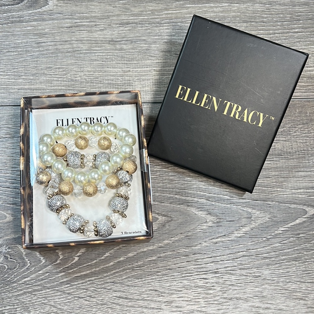 ✨New  ELLEN TRACY Set of 3 Bracelet.✨